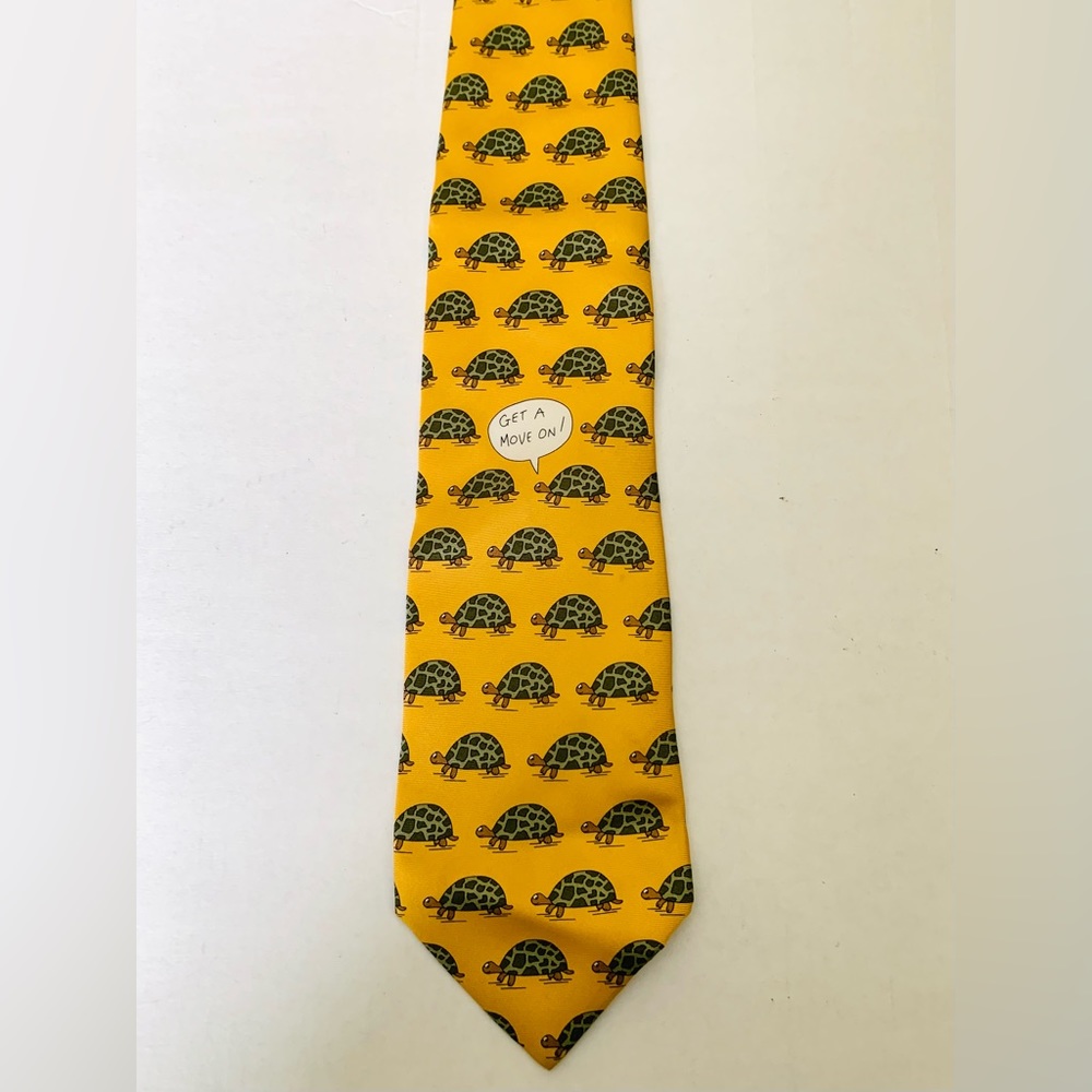 Men’s 100% silk yellow neck tie with cute pattern of turtles & Get a move on!